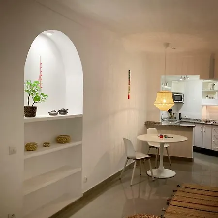 Studio 408 * Τορρεμολίνος